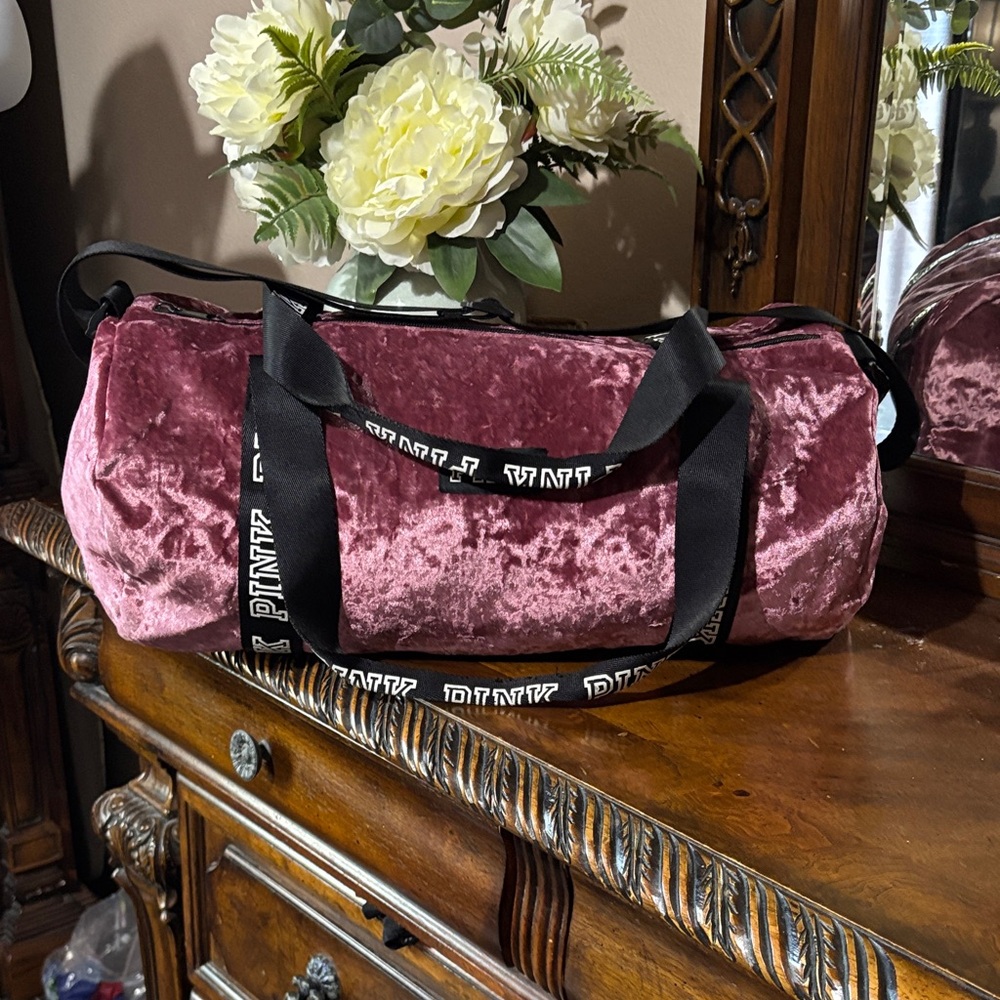 PINK Velvet-Look Mauve Duffel with Black Logo Straps(great condition)